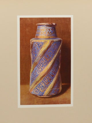 La céramique dans l'art musulman: Recueil de cent planches en couleurs reproduisant les plus belles pièces originales choisies dans les musées et les collections privées françaises et étrangères.